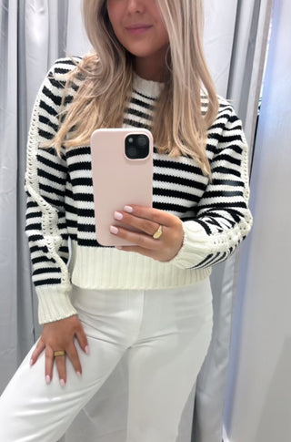 Merle Crew Neck Sweater Black White Stripe - obligato