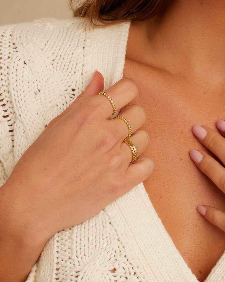 Mini Stackable Ring Set in Gold - obligato