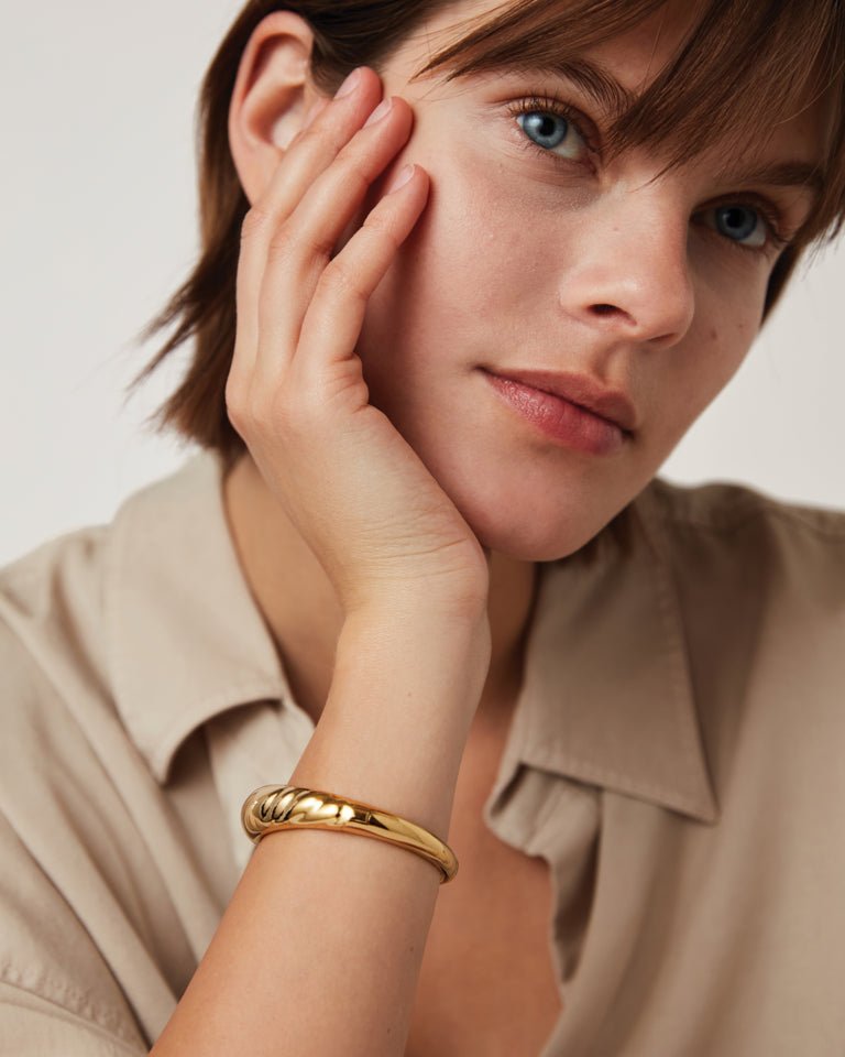 Nelle Bangle in Gold - obligato