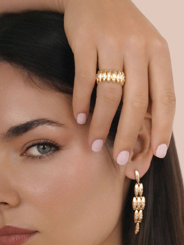 Oval Dome Baguette Band Ring: Clear Crystals / 7 - obligato
