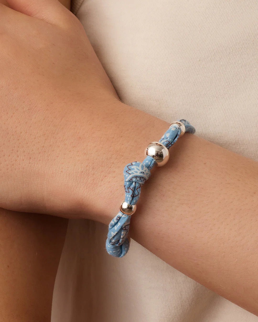 Paisley Bandana Knot Bracelet in Light Blue - obligato