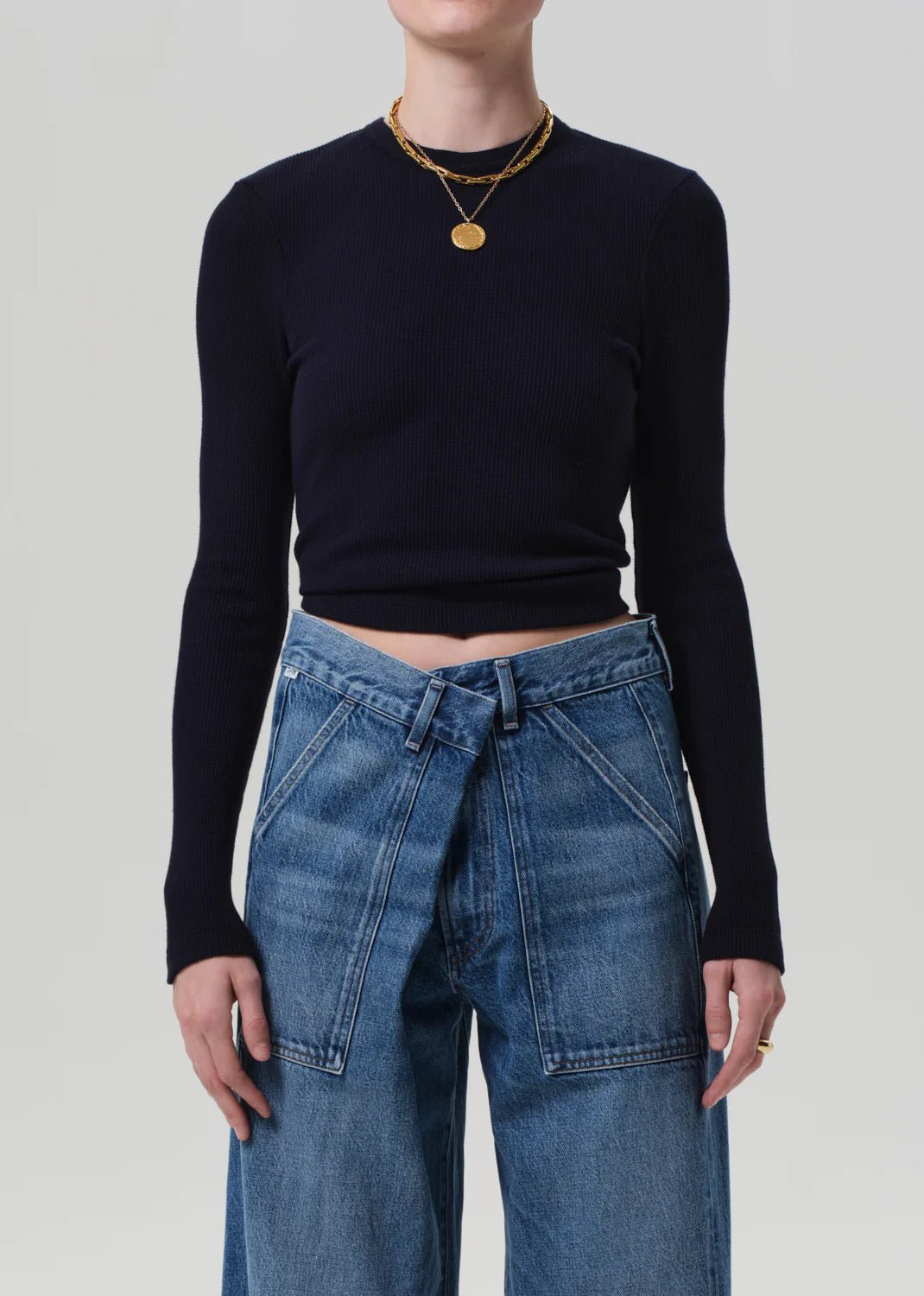 Pillar Crewneck in Navy - obligato