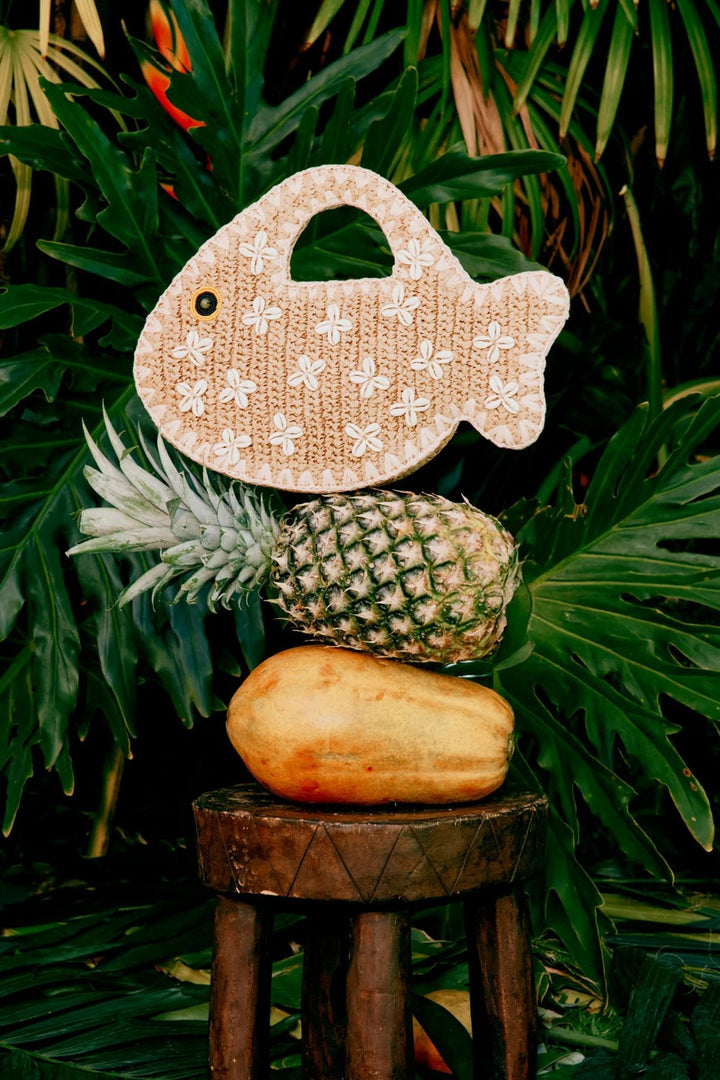 Puka Fish Bag in Natural - obligato