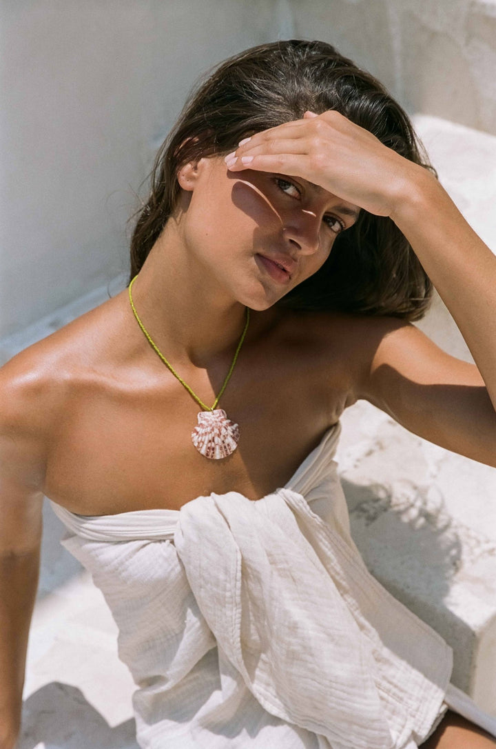 Rincon Natural Shell Pendant Necklace - obligato