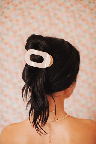 Round Flat Hair Clip | Medium | Almond Beige - obligato