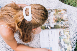 Round Flat Hair Clip | Medium | Coconut White - obligato