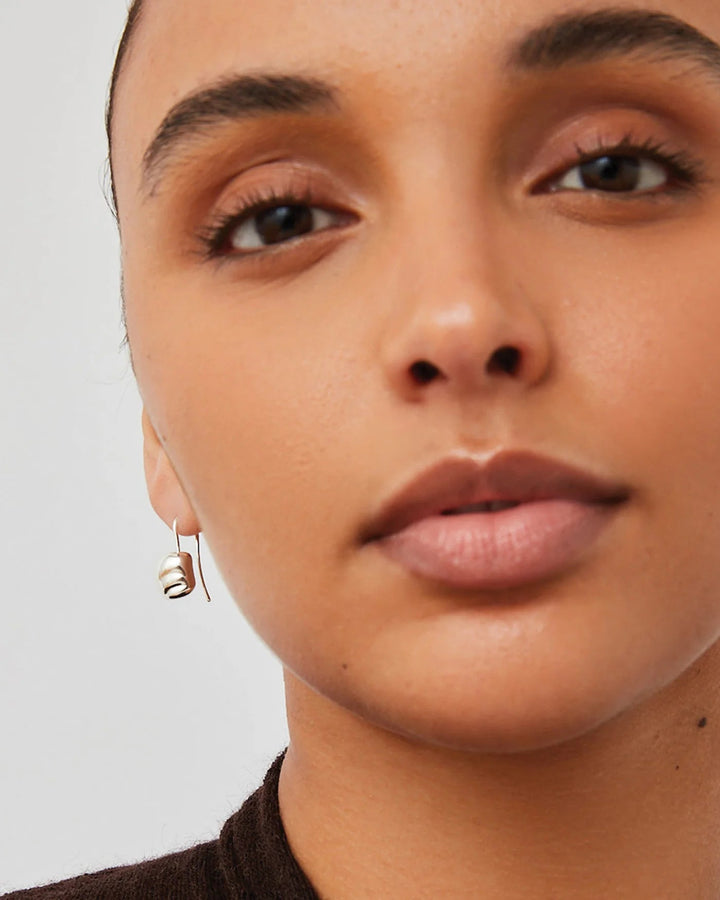 Rue Drop in Earrings in Silver - obligato