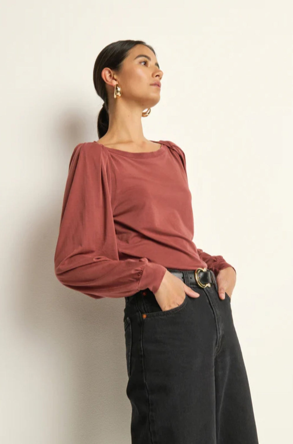 Sammy Envelope Neck Tee - obligato