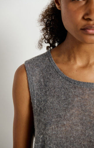 Sleeveless Knit Sweater in Gray Melange - obligato
