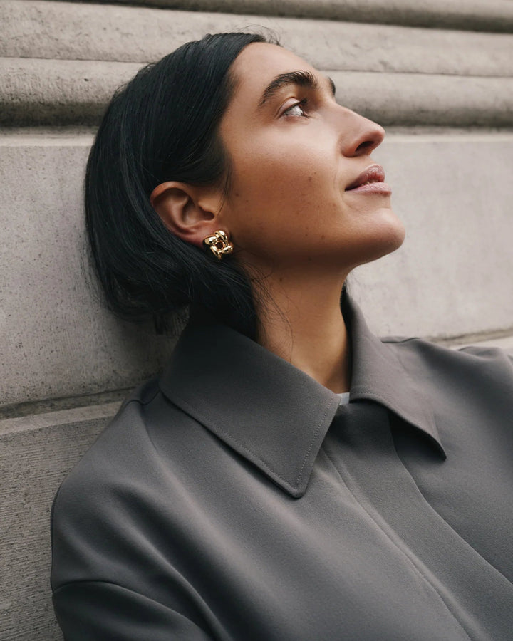 Small Woven Square Earrings in gold - obligato