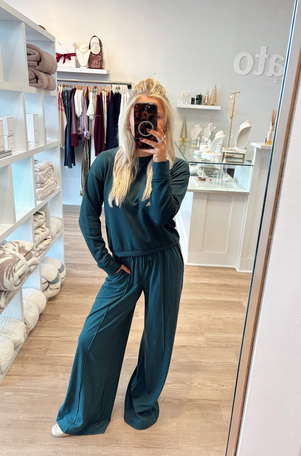 Softest Fleece Crewneck in Evergreen - obligato