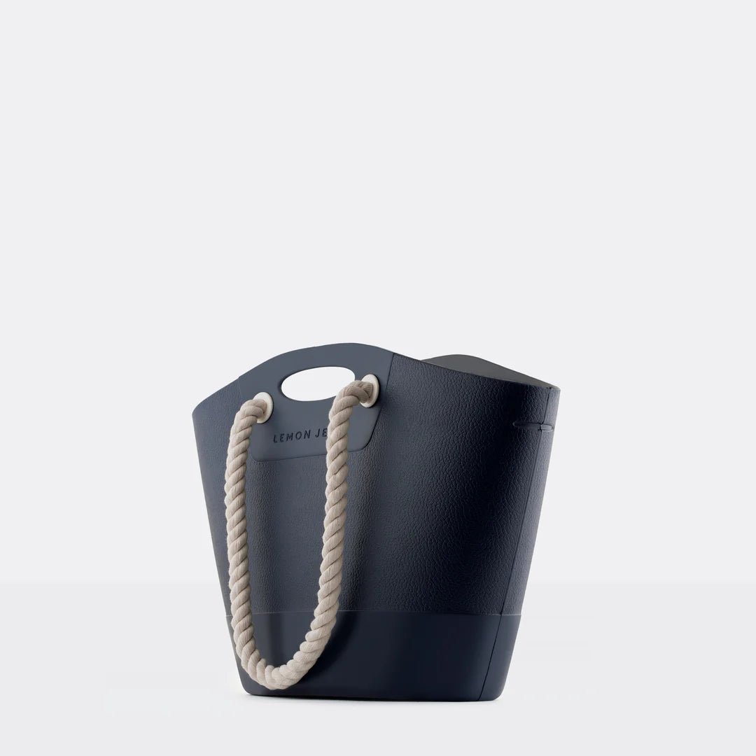 Splashybag in Navy - obligato