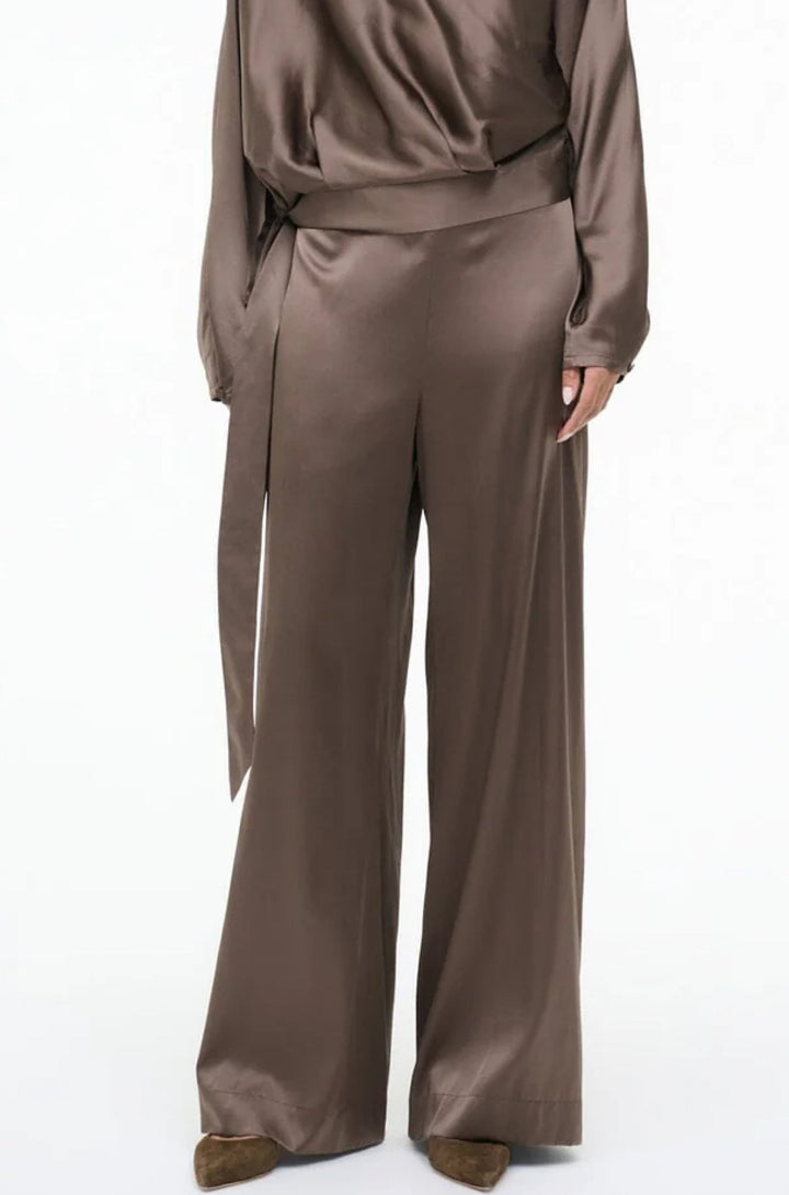 Stroll Pant in Truffle - obligato