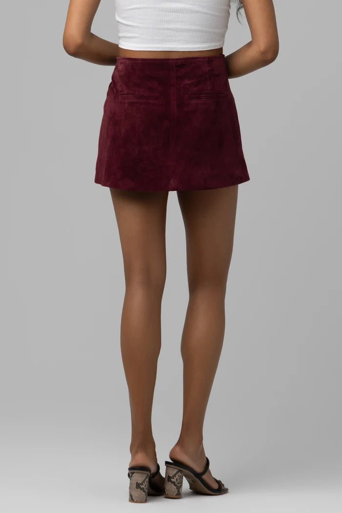 Suede mini skirt in Wine O&
