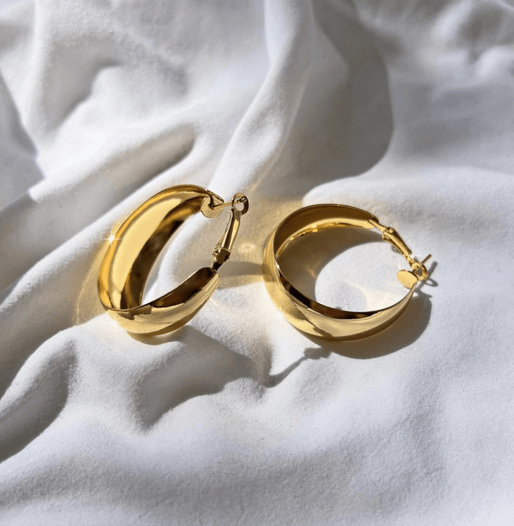The Luna Hoop Earrings: Gold / One Size / Hoops - obligato