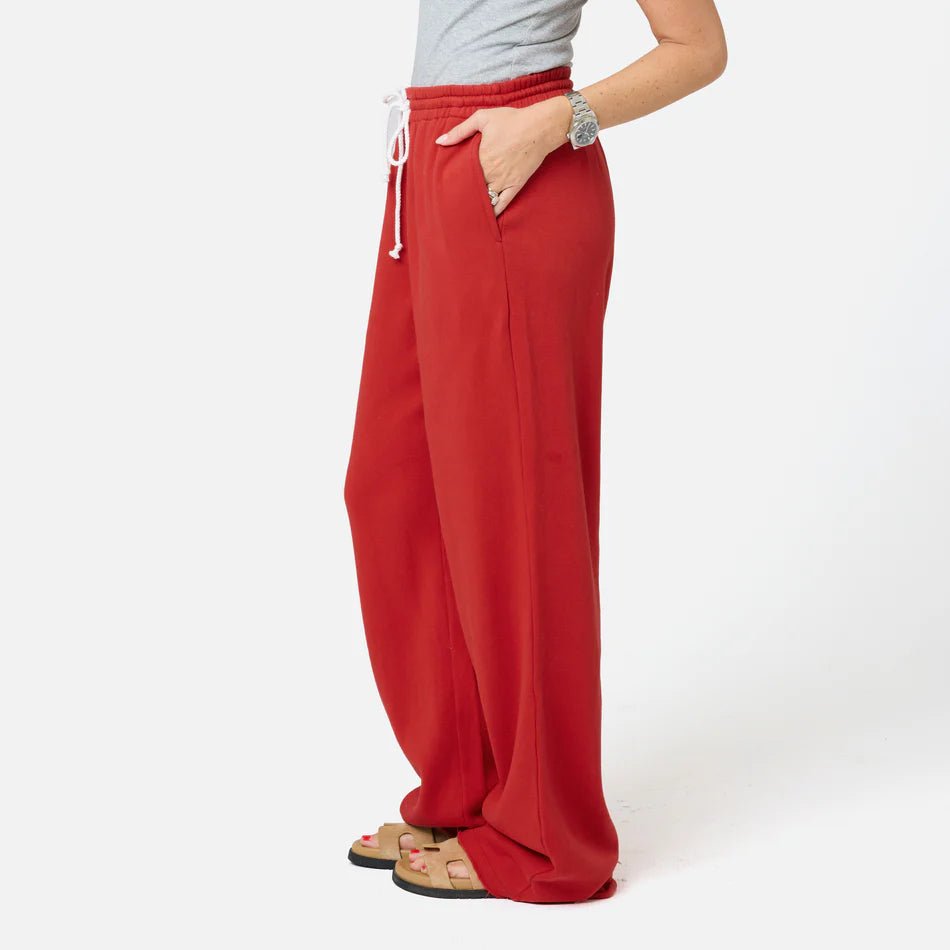 Weekend Barb Sweatpant in Red - obligato